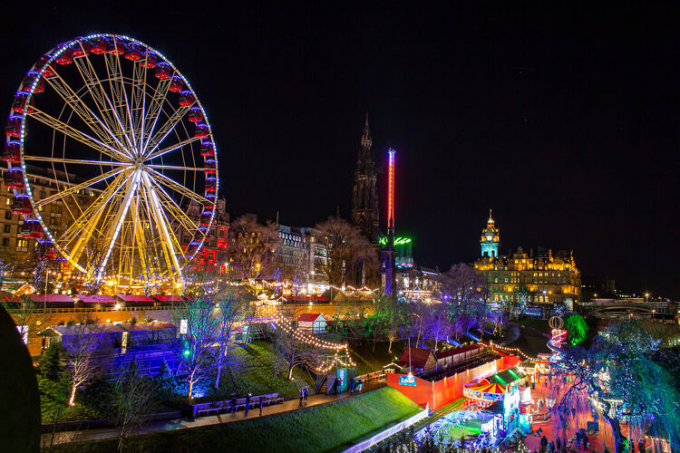 Edinburgh Christmas market 